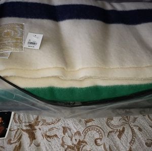 VINTAGE Signature Hudson Bay Wool Blanket